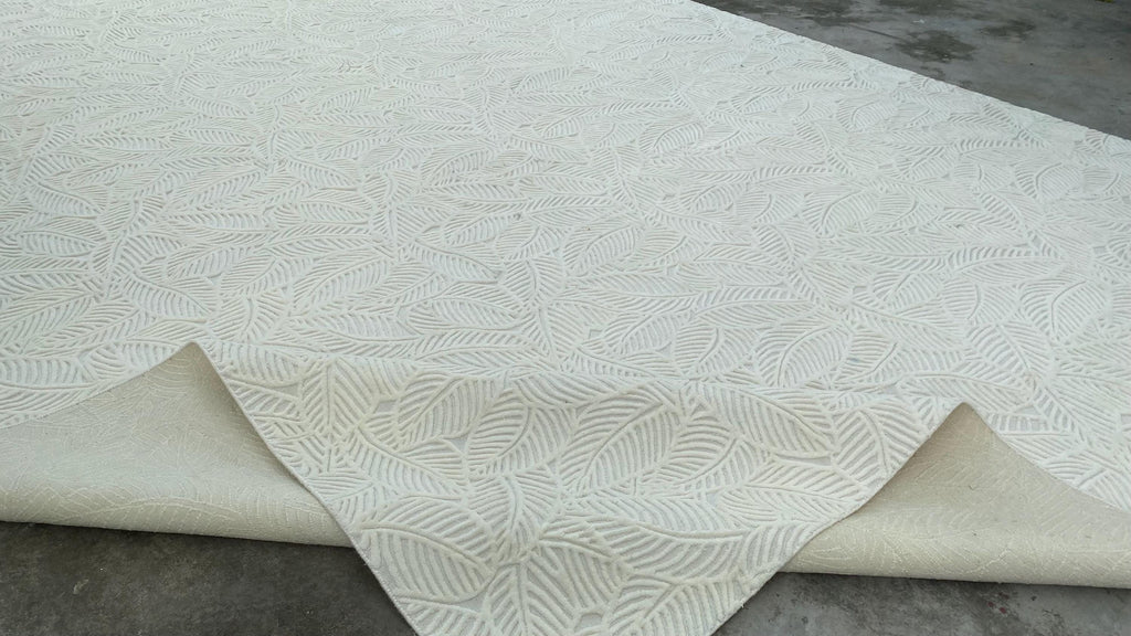Wool Rug with Exquisite Hand Carving In White