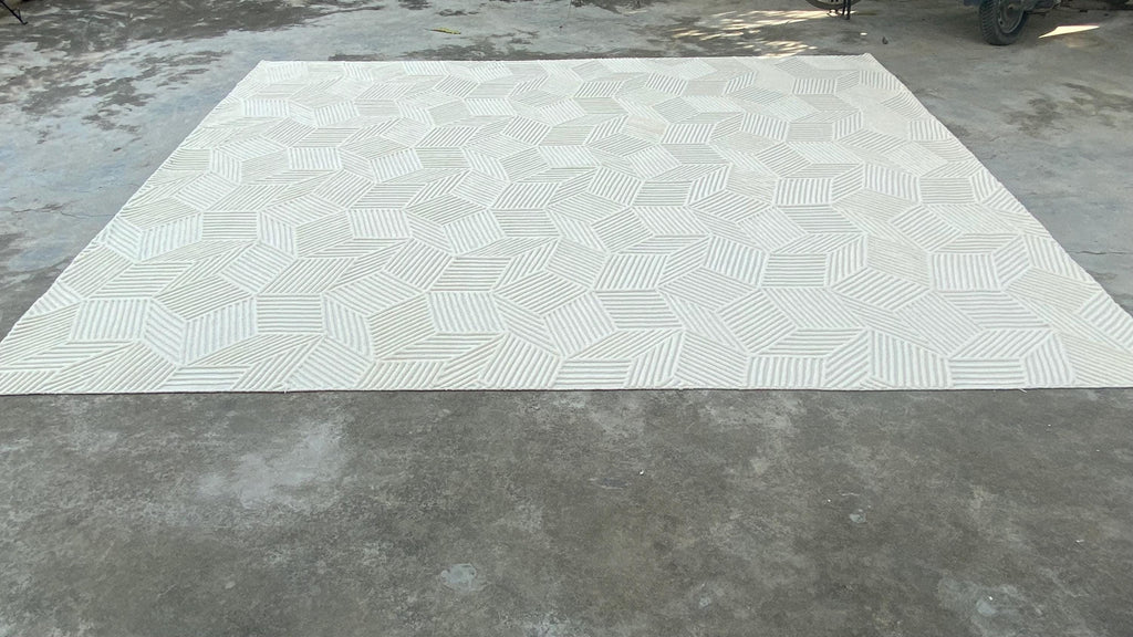 Wool Rug with Exquisite Hand Carving In White