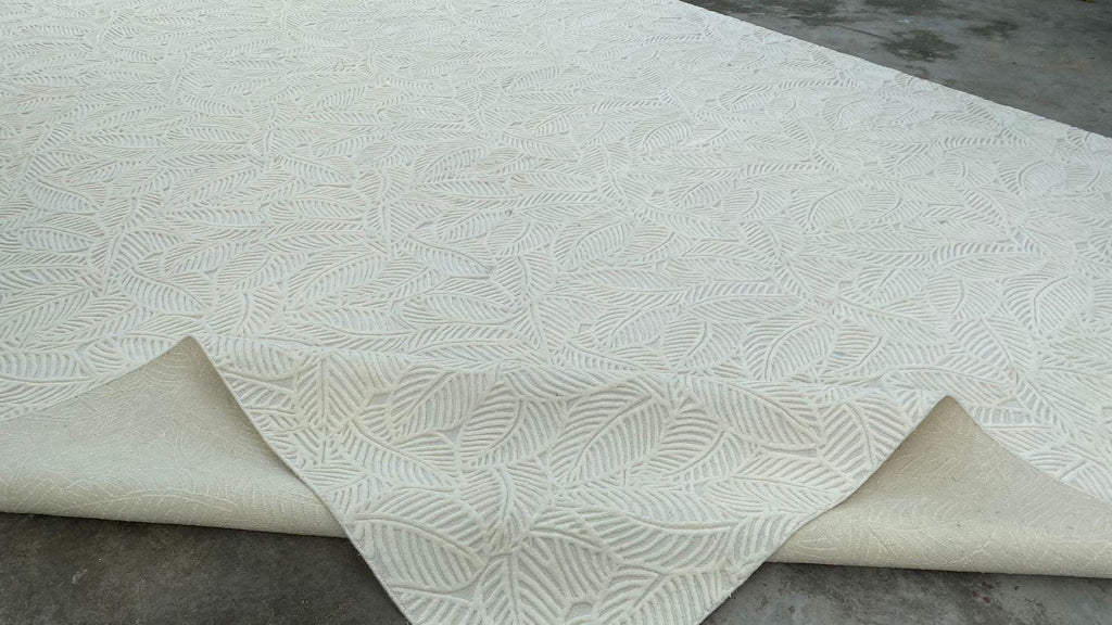 Wool Rug with Exquisite Hand Carving In White