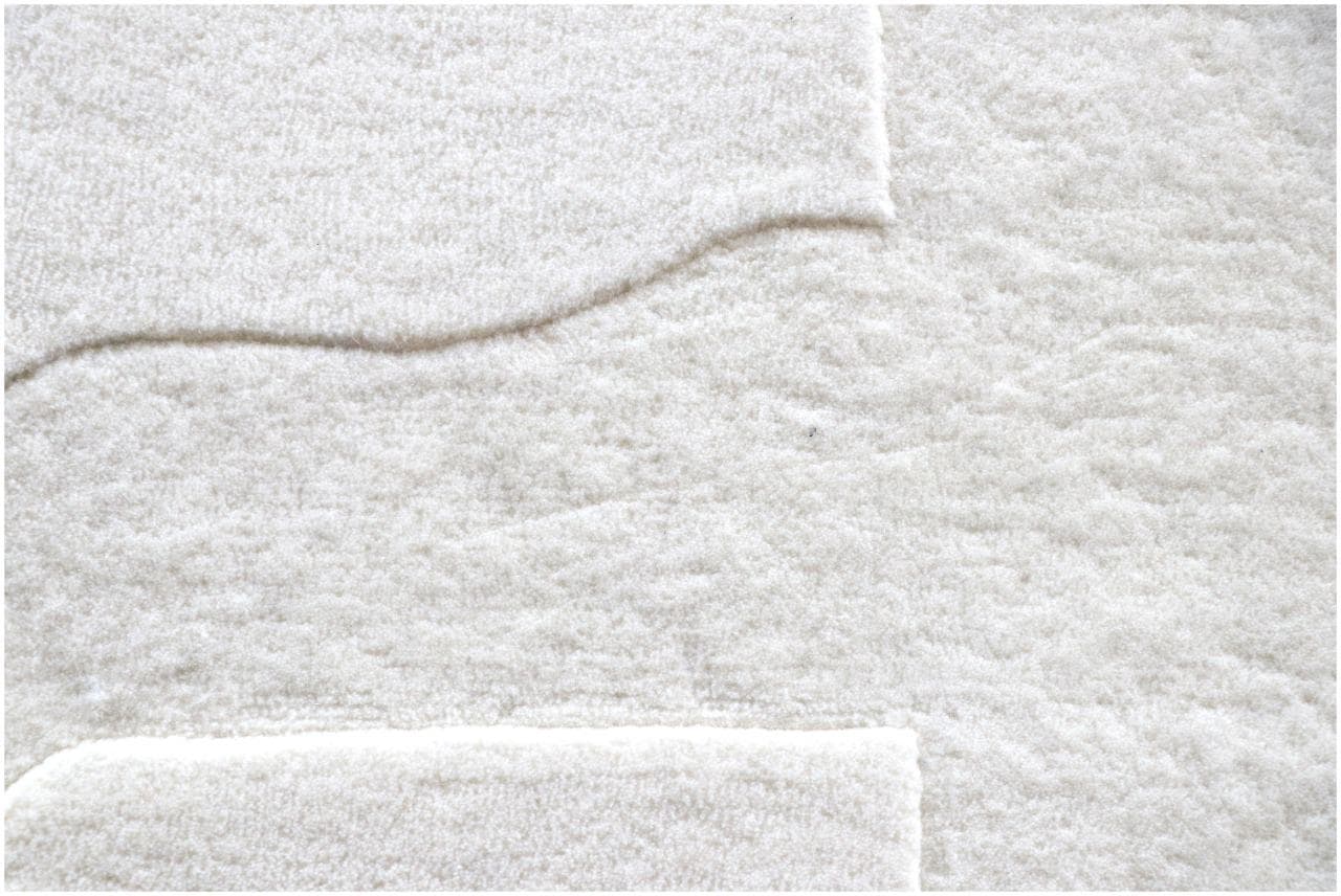 Handmade Round Wool Rug Minimalist High-Low Pile White Area Carpet for Living Room