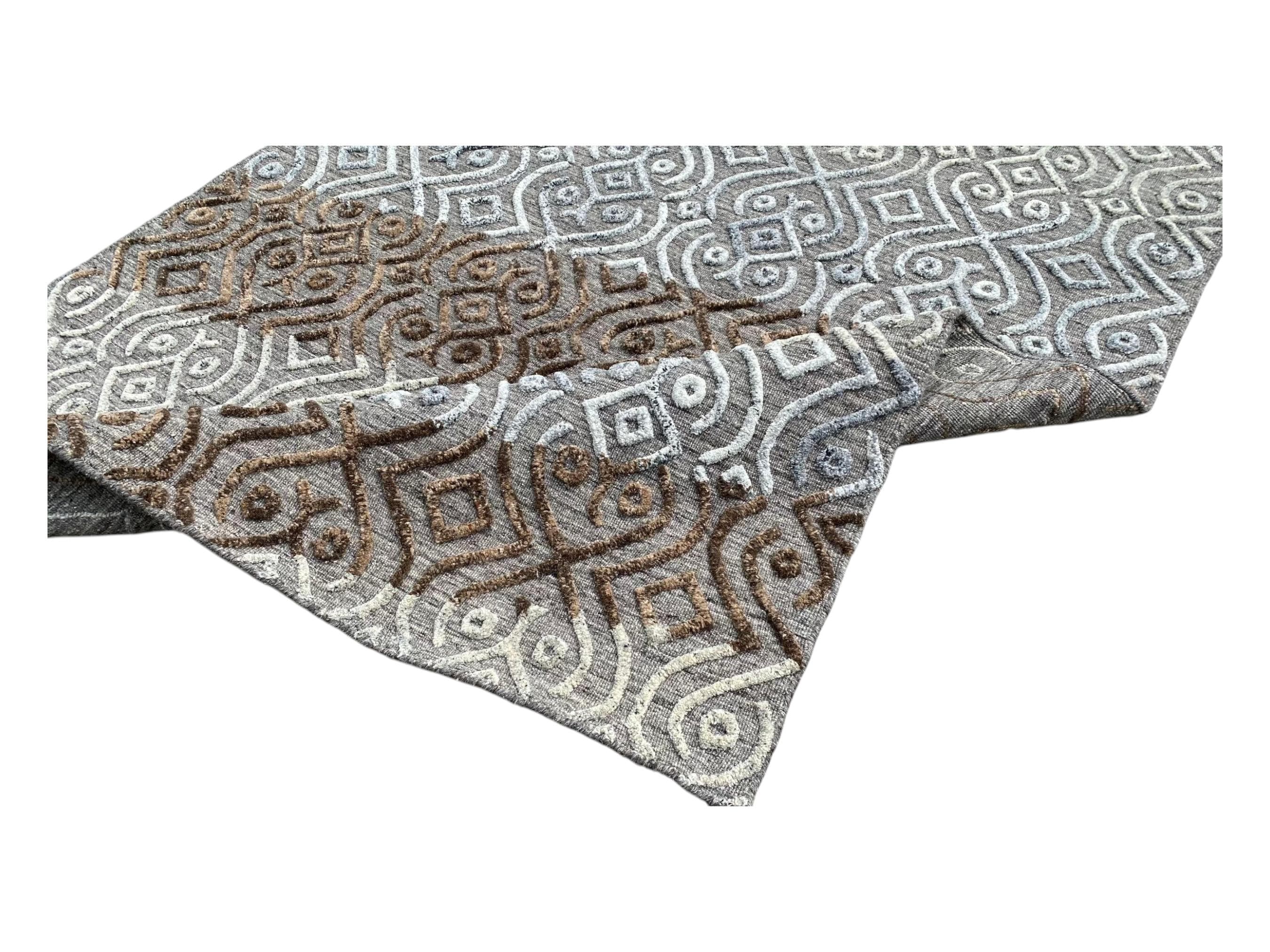 Modern Abstract Design Wool Rug with Hand-Carved Detail, Textured Exquisite Floor Covering, Artisanal Hand-Tufted Carpet