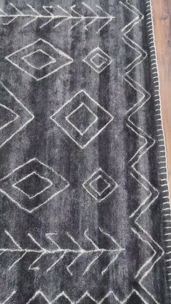 Hand Tufted Wool & Viscose Living room Rug