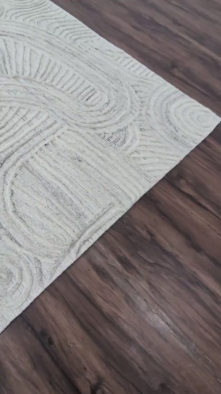 Modern Abstract Design Wool Rug with Hand-Carved Detail, Textured Exquisite Floor Covering, Artisanal Hand-Tufted Carpet
